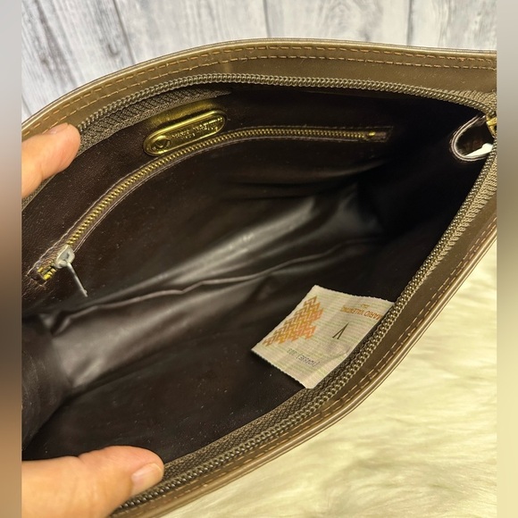 VALENTINO mario patent leather clutch bag - Picture 10 of 17